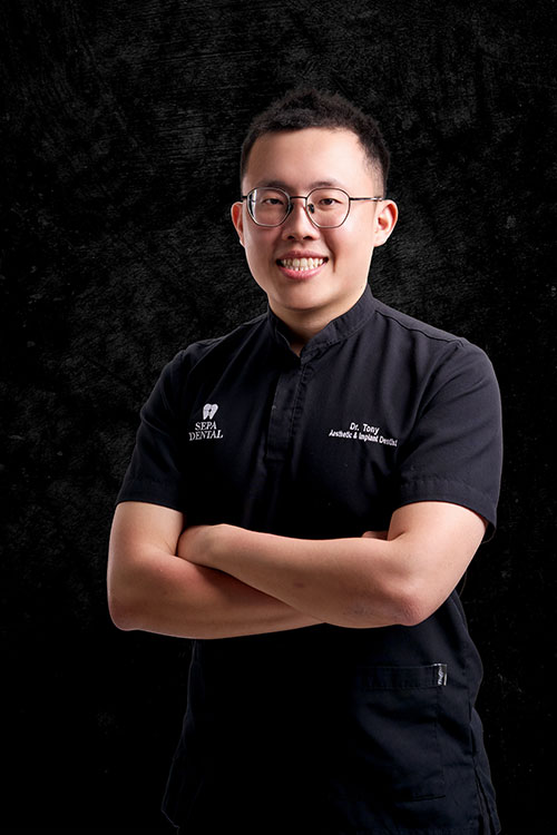 Dr Tony Lee
